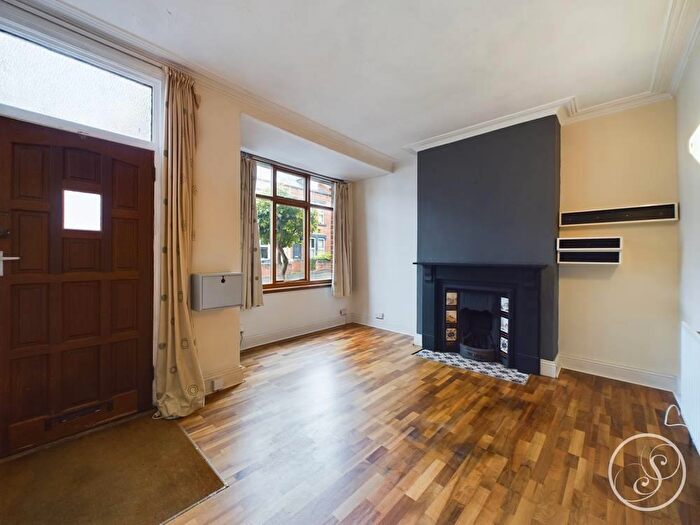 2 Bedroom Terraced House To Rent In Greenwood Mount, Leeds, LS6