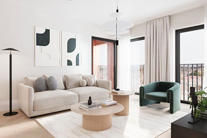 2 Bedroom Flat For Sale In W Broadway, London, W13