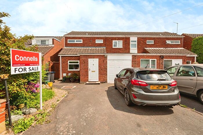 4 Bedroom Semi-Detached House For Sale In Chichester Lane, Hampton Magna, Warwick, CV35