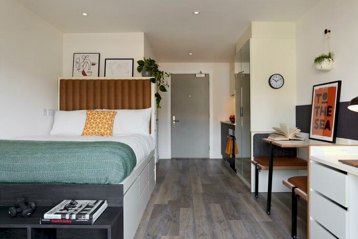 Studio To Rent In Pelham Terrace, Brighton, BN2