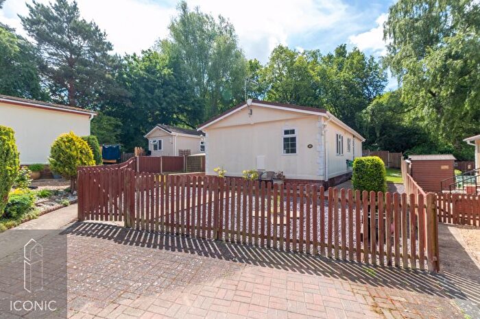 2 Bedroom Property For Sale In Drayton Hall Park, Drayton, Norwich, NR8