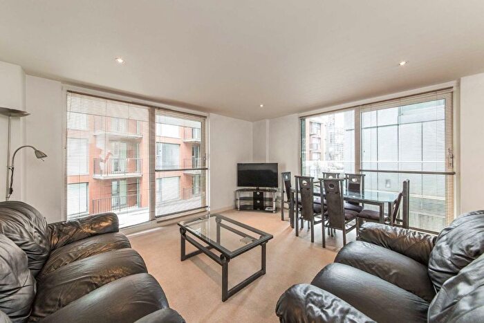 2 Bedroom Flat To Rent In Brewery Square, Clerkenwell, EC1V