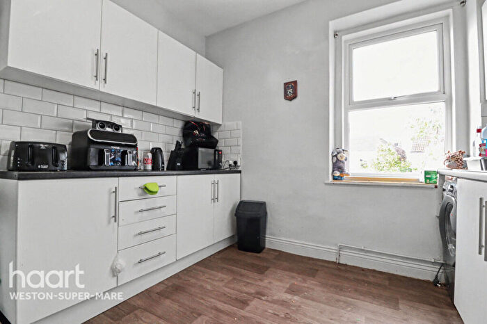 2 Bedroom Apartment For Sale In Milburn Road, Weston-Super-Mare, BS23