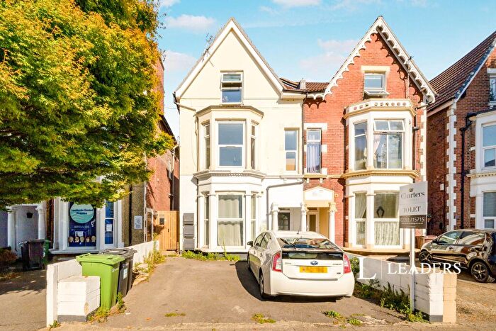 2 Bedroom Flat To Rent In Victoria Road South, Southsea, PO5