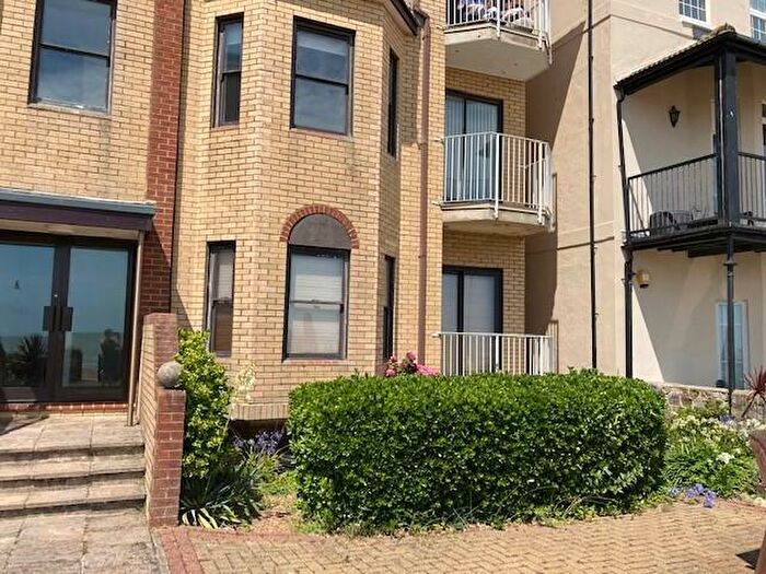 2 Bedroom Flat To Rent In Marine Parade, Hythe, CT21