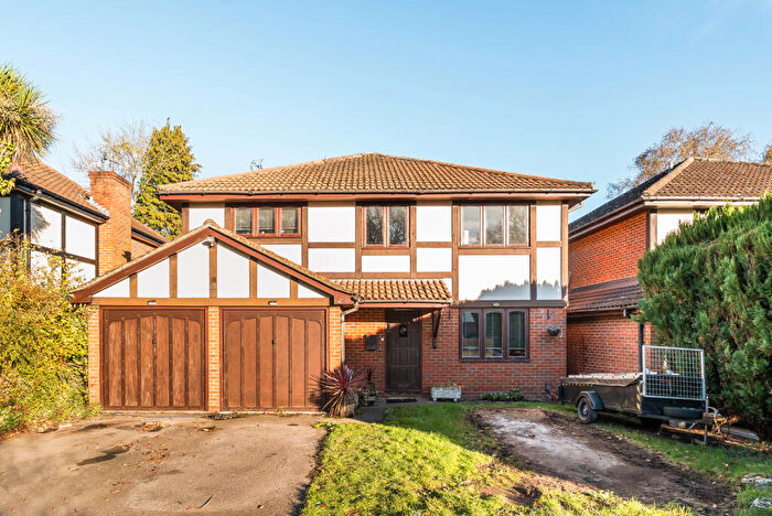 4 Bedroom Detached House For Sale In Fairwater Drive, New Haw, KT15