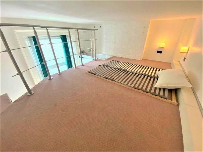 Studio To Rent In East India Dock, Westferry, London E14