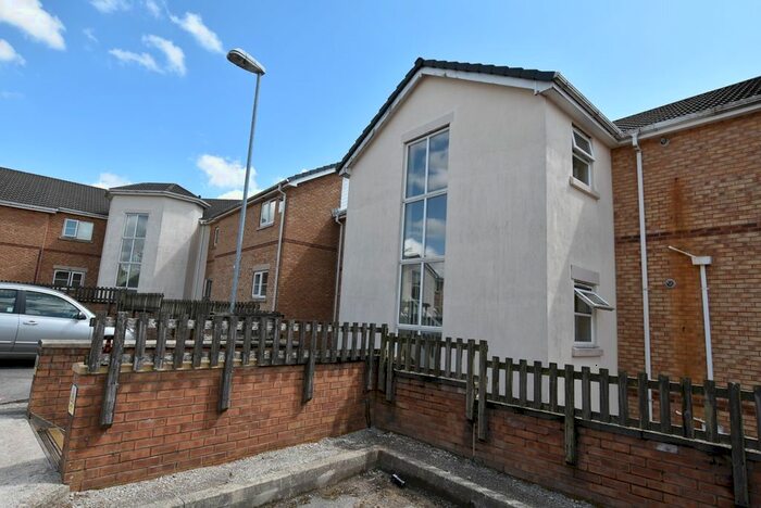 2 Bedroom Flat To Rent In Bakewell Court, Buxton, SK17