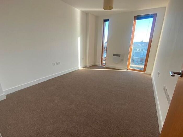 2 Bedroom Property To Rent In Dock Head Road, Chatham, ME4