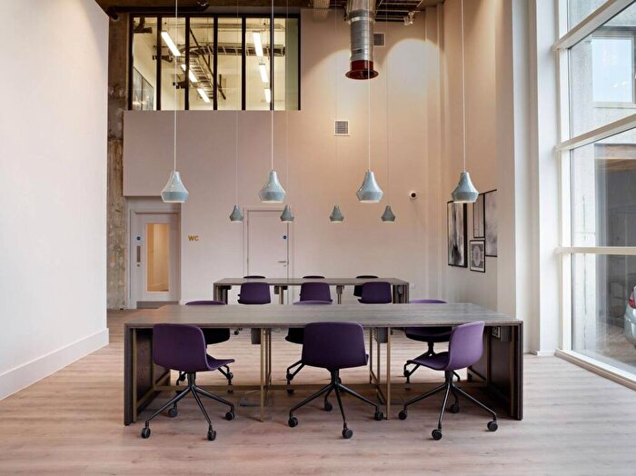 2 Bedroom Flat To Rent In Leon House, Croydon, CR0