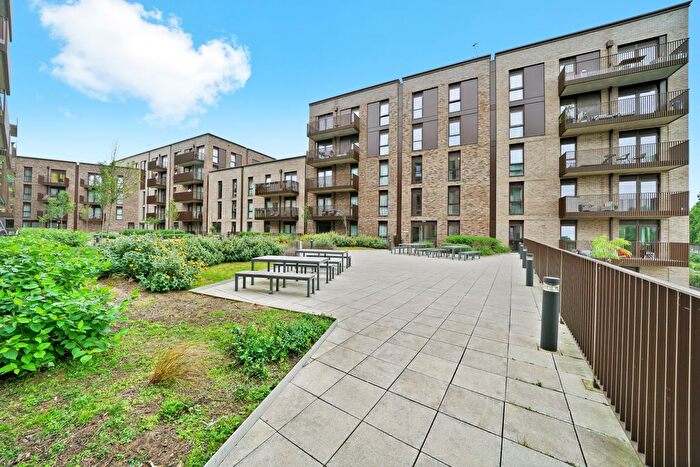 1 Bedroom Flat For Sale In Waterfront Heights, Mount Pleasant, Wembley, Middlesex, HA0
