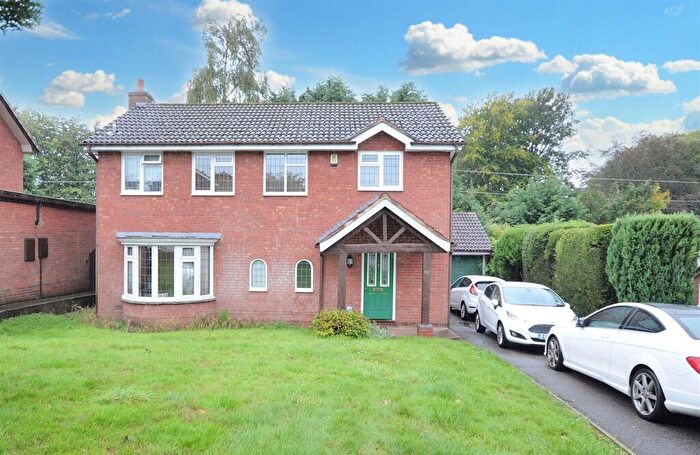 4 Bedroom Detached House For Sale In Lyndhurst Grove, Stone, ST15