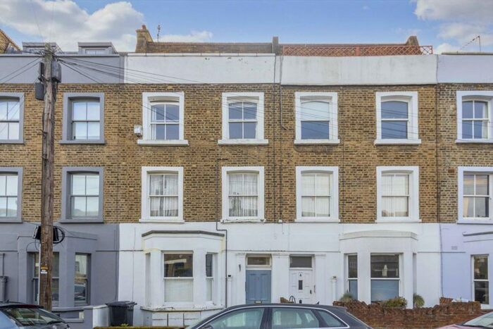 2 Bedroom Flat To Rent In Clifton Avenue, London, W12