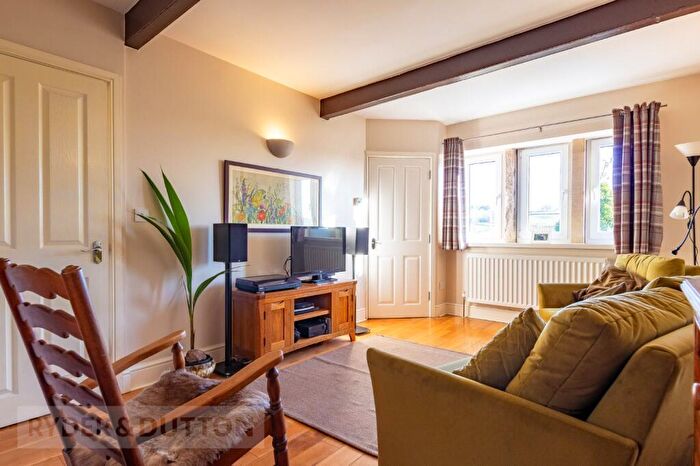 2 Bedroom End Of Terrace House For Sale In Stonebreaks Road, Springhead, Saddleworth, OL4