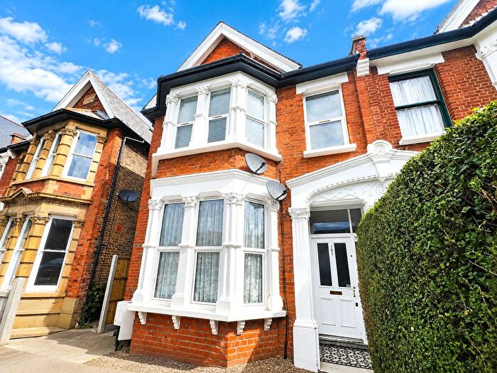 2 Bedroom Flat For Sale In Culverley Road, London, SE6