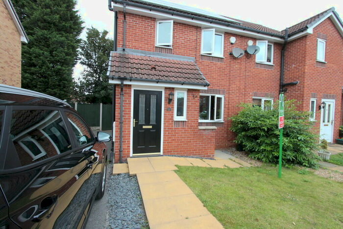 3 Bedroom Semi-Detached House To Rent In Haverhill Grove, Wombwell, S73