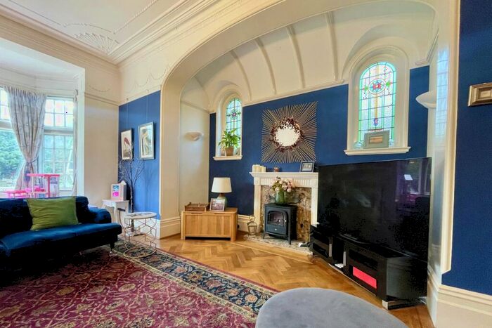 3 Bedroom Apartment For Sale In West Cliff Road, West Cliff, Bournemouth, BH4