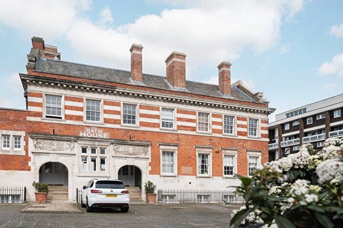 2 Bedroom Flat For Sale In Bath House, Dunbridge Street, Bethnal Green, London, E2