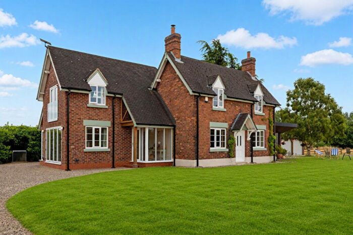 4 Bedroom Detached House For Sale In Reaseheath, Nantwich, Cheshire, CW5 - Photo 2