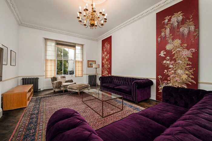 3 Bedroom Flat For Sale In Onslow Gardens, South Kensington, London, SW7