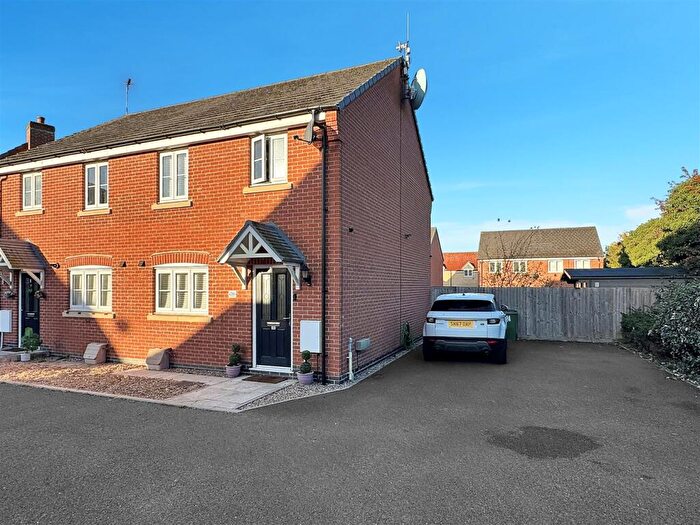 3 Bedroom Semi Detached House For Sale In Barrowcliff Way, Blaby., LE8
