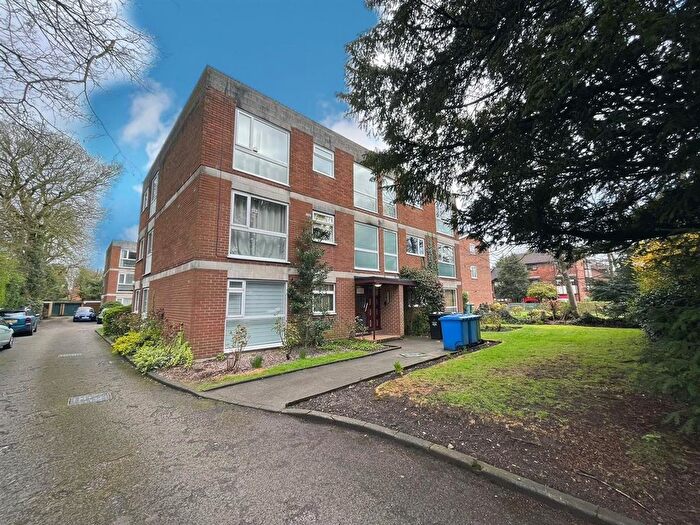 2 Bedroom Flat For Sale In Bowland Court, Wardle Road, Sale, M33