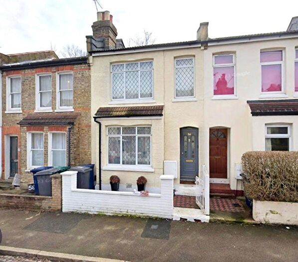 2 Bedroom Property For Sale In Brackenbury Road, East Finchley, N2