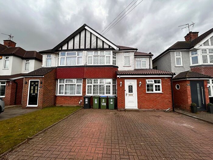 5 Bedroom Property To Rent In Balmoral Road, Watford, WD24