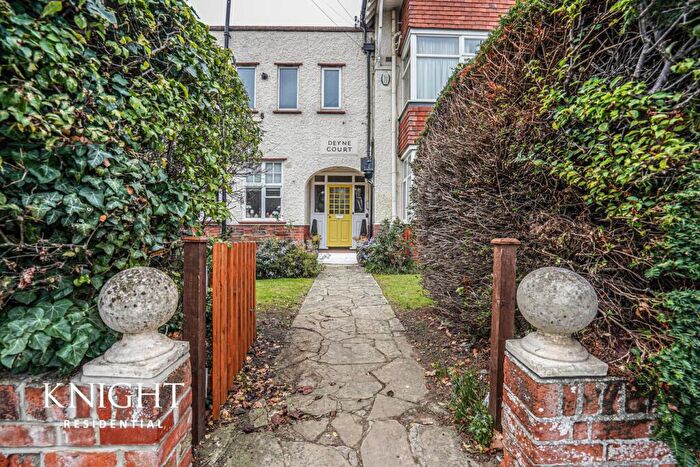 2 Bedroom Property For Sale In Connaught Avenue, Frinton-on-Sea, CO13