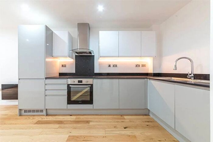 2 Bedroom Flat To Rent In Acacia Grove, New Malden, KT3