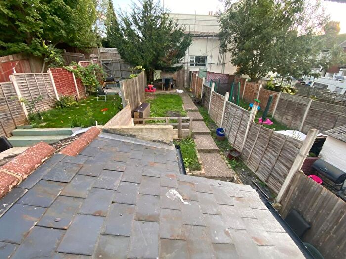 2 Bedroom Terraced House To Rent In Melbourne Road, Chatham, ME4