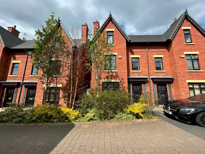 4 Bedroom Town House To Rent In The Moorings, Worsley, M28
