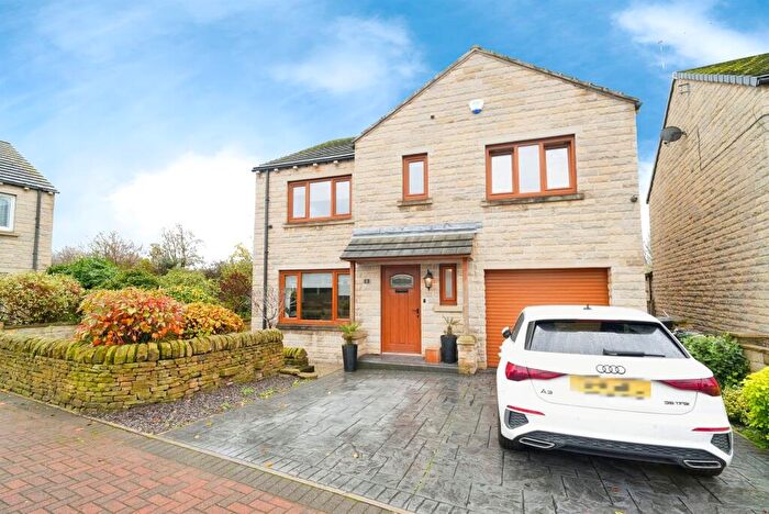 4 Bedroom Detached House For Sale In Downs House Close, South Hiendley, Barnsley, S72