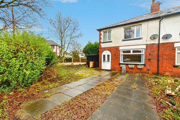 3 Bedroom Semi Detached House For Sale In Bradford Road, Farnworth, Bolton, Greater Manchester, BL4