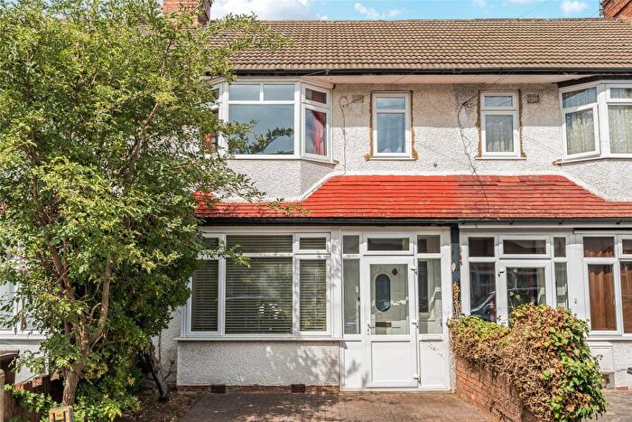 3 Bedroom Terraced House For Sale In Heyford Road, Mitcham, CR4