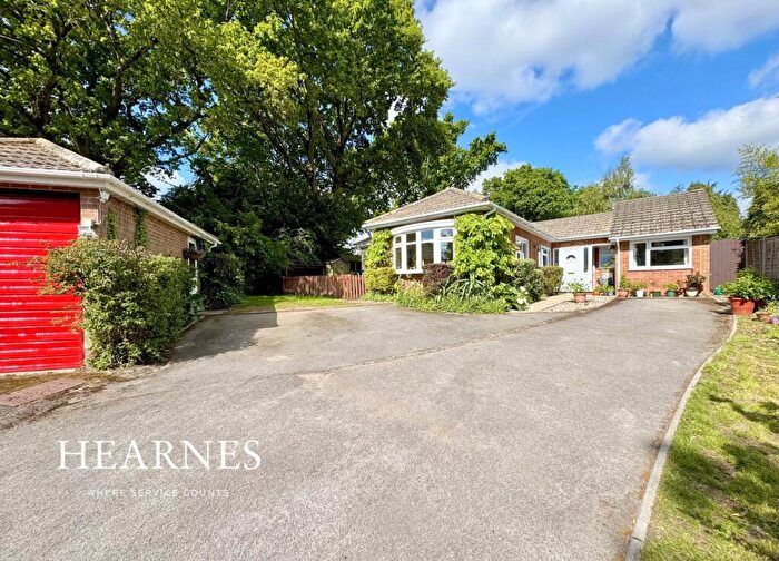 5 Bedroom Bungalow For Sale In Ringwood Road, Poole, BH14