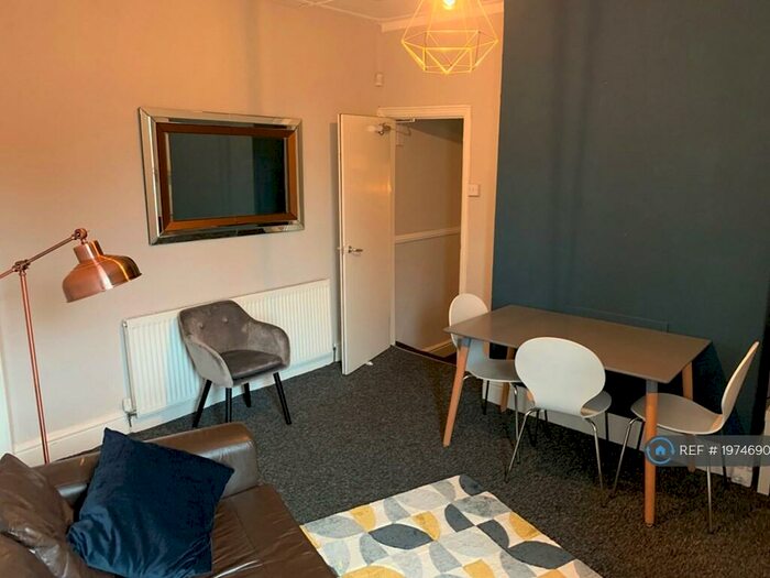 3 Bedroom Flat To Rent In Ramilies Road, Liverpool, L18