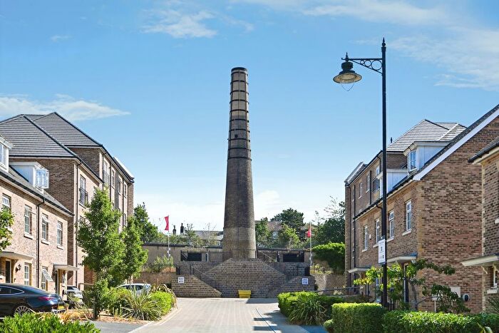 2 Bedroom Flat For Sale In Chimney Avenue, Maidstone, Kent, ME14