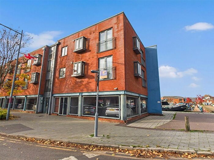 2 Bedroom Flat For Sale In Diglis Dock Road, Worcester, Worcestershire, WR5