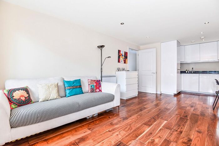 2 Bedroom Flat To Rent In Durnsford Road, Wimbledon, London, SW19