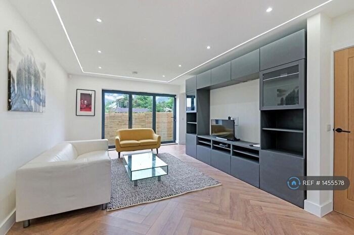 3 Bedroom Semi-Detached House To Rent In Newark Road, South Croydon, CR2