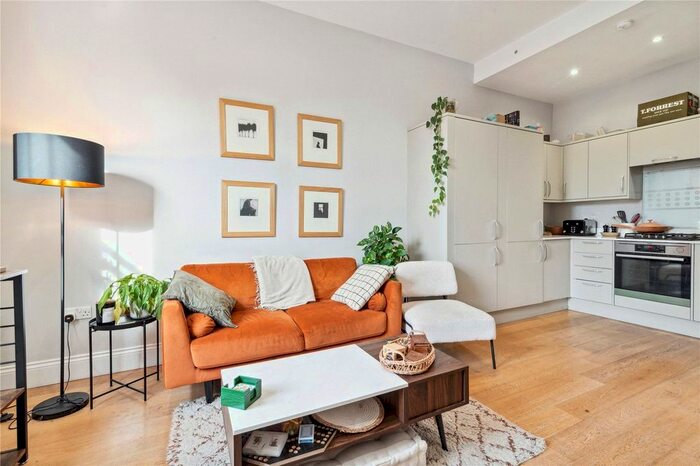 2 Bedroom Flat To Rent In St. Quintin Avenue, London, W10