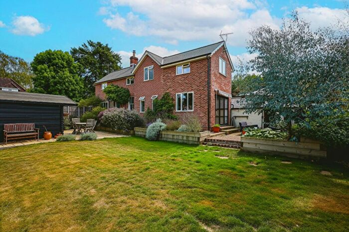 3 Bedroom Semi-Detached House For Sale In Hill Brow Road, Liss, Hampshire, GU33