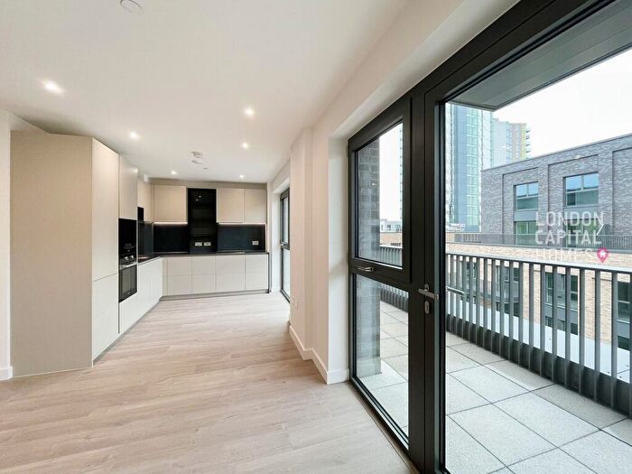 2 Bedroom Apartment To Rent In Hawker House, Woodberry Down, Anax Street, London, N4