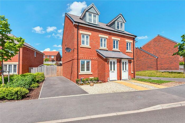 3 Bedroom Semi-Detached House To Rent In Bello Abbey Way, Alton, GU34