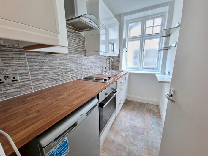 Studio To Rent In Finchley Road, London, NW3