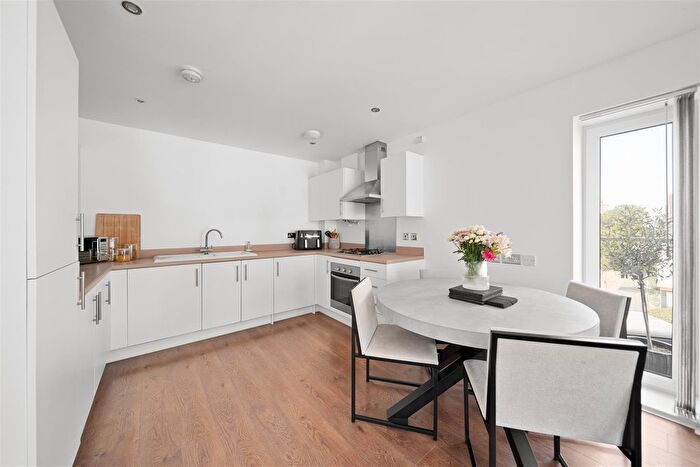 2 Bedroom Property For Sale In Huxley Drive, Oxted, RH8