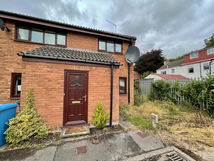 2 Bedroom Flat To Rent In Waddington Court, Hull, HU5