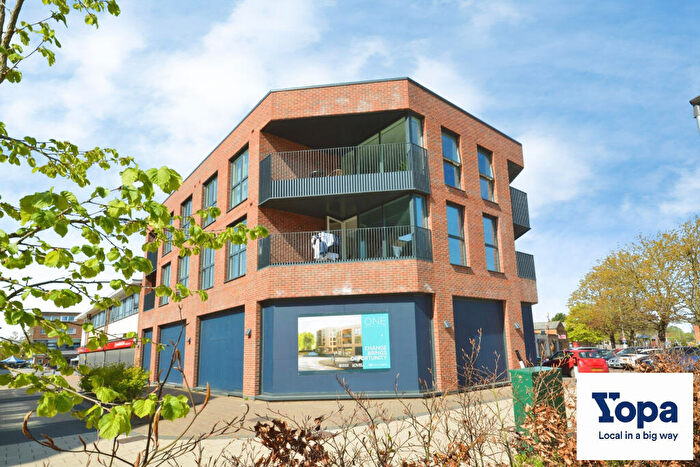 1 Bedroom Flat For Sale In Wellfield Road, Hatfield, AL10