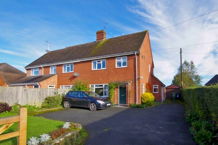 3 Bedroom Semi-Detached House To Rent In Hanman Villa, Tibberton, GL2